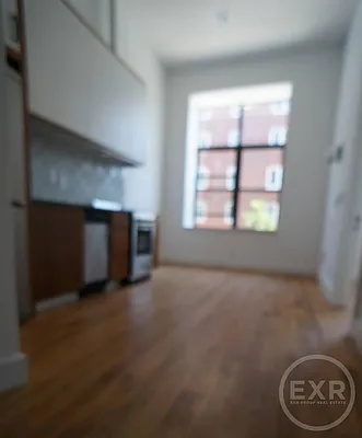 Rented by EXR | media 45