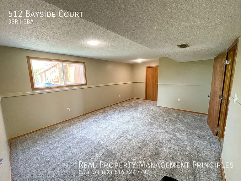 512 Bayside Ct — Photo 18