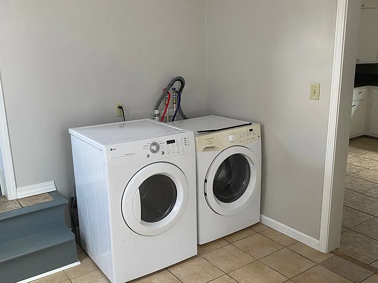 403 McKinley Ave — Photo 10