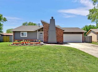 2311 S White Cliff Ln, Wichita, KS 67207