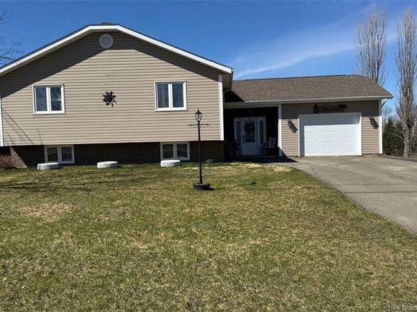 234 Caswell St, Grand Falls, NB E3Z 1A7