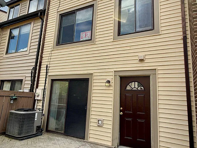 10044 Forest View Pl — Photo 12