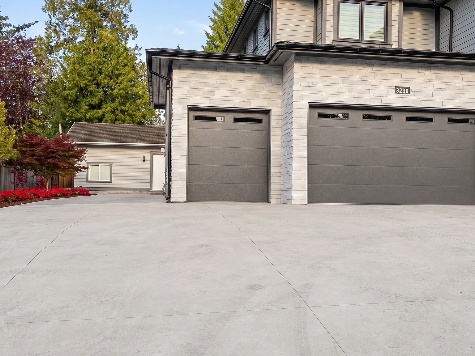 2 bed, 750 sqft, $2,000 — Photo 2