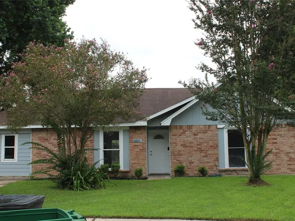 11927 Wessex Dr, Houston, TX 77089