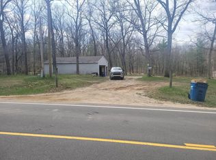 23861 Almy Rd, Howard City, MI 49329