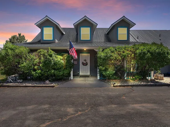 3 Grubstake Ct, Moriarty, NM 87035