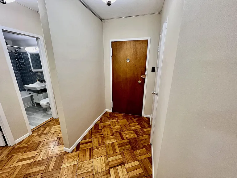 4200 Cathedral Ave NW #509 — Photo 4