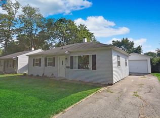 4 Ryan Dr, Bloomington, IL