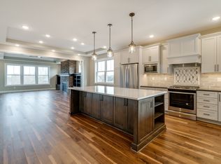 8753 Neal Ave, Stillwater, MN 55082