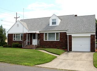 65 Mount Pleasant Ave, Wallington, NJ 07057