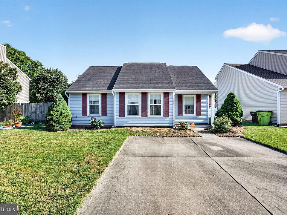 1st image of 4407 Dowery Ln