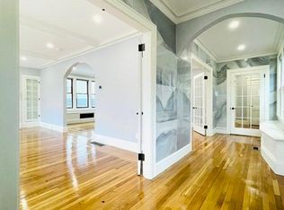 28 Wolcott Rd #1, Chestnut Hill, MA 02467