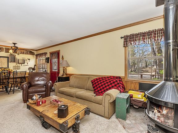 4th image of 32944 Juniper Ln