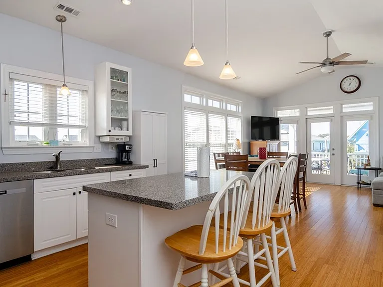 812 Canal Dr #1 — Photo 14