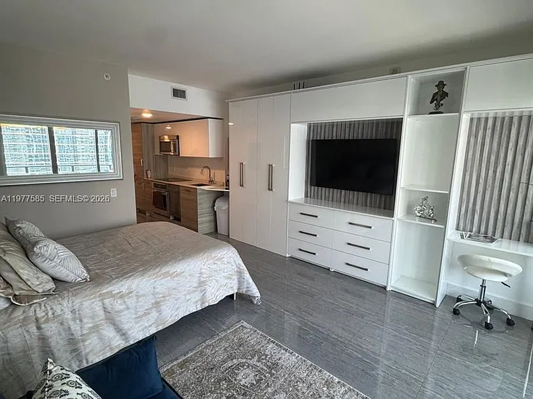1300 Brickell Bay Dr #2512 — Photo 6