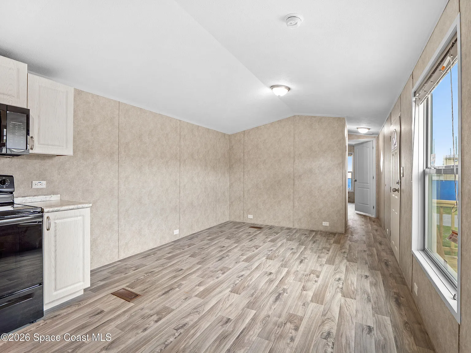 2 bed, 2.0 bath, 625 sqft, $1,840 — Photo 4
