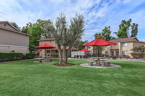 Lamar Garden Townhomes Photo 1