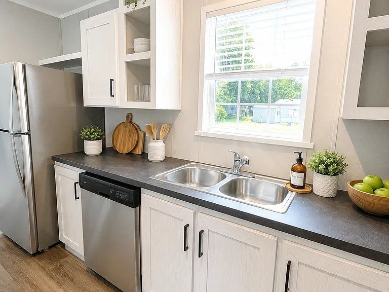73 Ashley Cir #22 — Photo 3