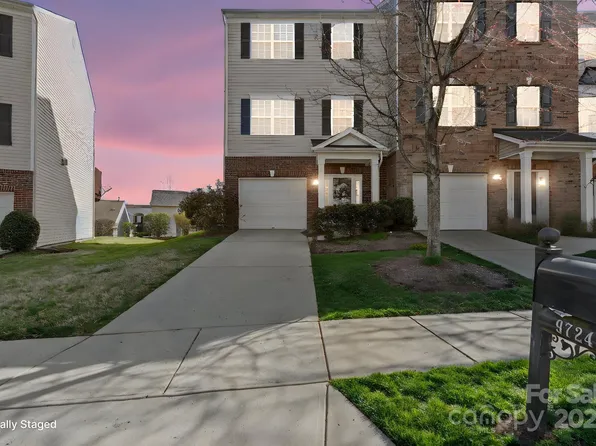 9724 Walkers Glen Dr, Concord, NC 28027