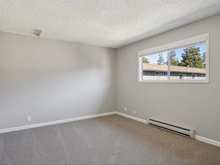 Shadow Oaks Apartment Homes — Photo 17