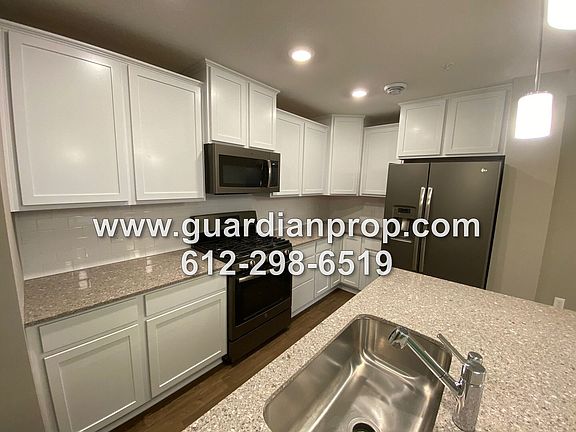 4th image of 8041 Abercrombie Ln