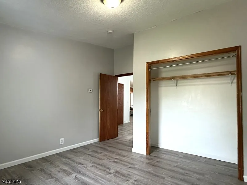 2 bed, 1.0 bath, $1,950 — Photo 4