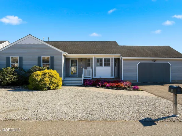 13 Pumpshire Rd, Toms River, NJ 08753