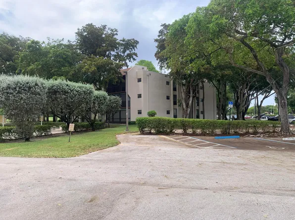 6701 N University Drive #217, Tamarac, FL 33321