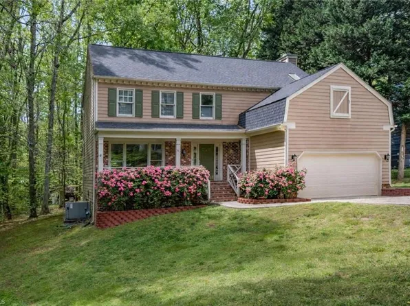 6 Spring Oak Ct, Greensboro, NC 27410