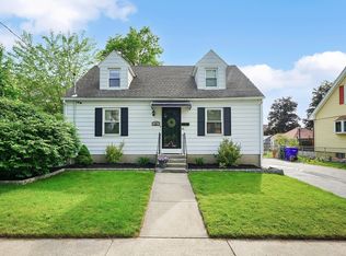 30 Corona St, Springfield, MA 01104