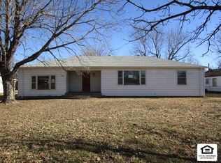 904 N Bebe St, Wichita, KS 67212