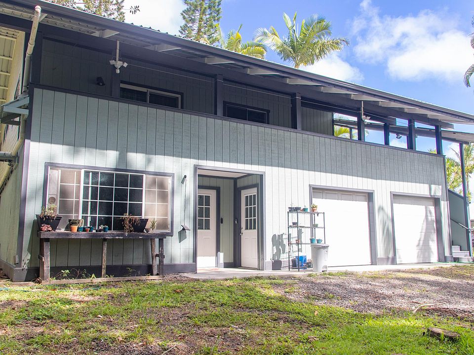 Driveway/ parking, back of house