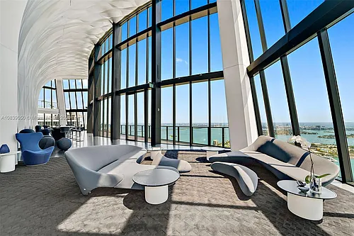 1000 Biscayne Blvd #3202 Photo 1