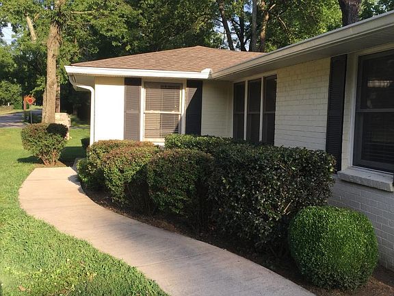 2nd image of 405 Leake Ave