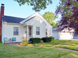 443 38th St, Moline, IL 61265