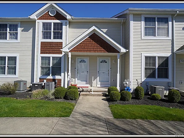 127 Olde Stone Ln, Lancaster, NY 14086