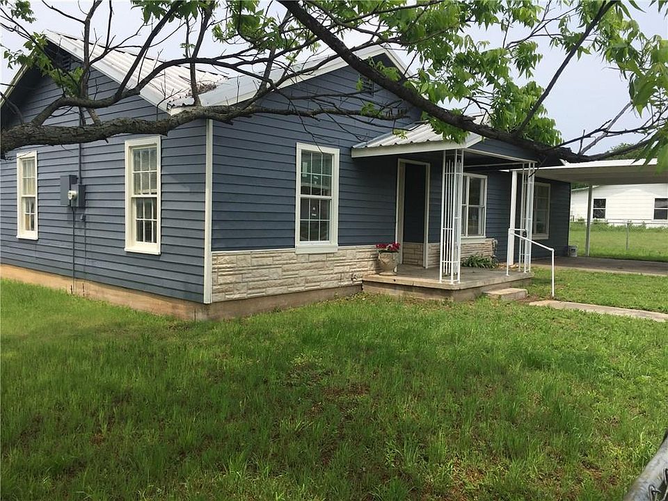2nd image of 1310 N Estes St