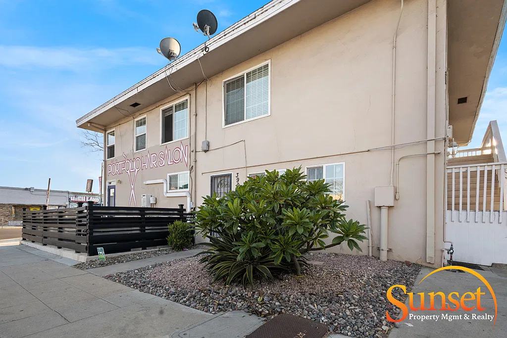 1 bed, 450 sqft, $1,595 — Photo 1