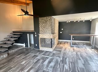 412 Holly Ln APT 9, Mankato, MN 56001