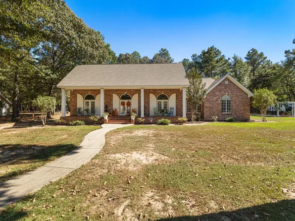 40 Wandering Oaks Ln, Hattiesburg, MS 39401