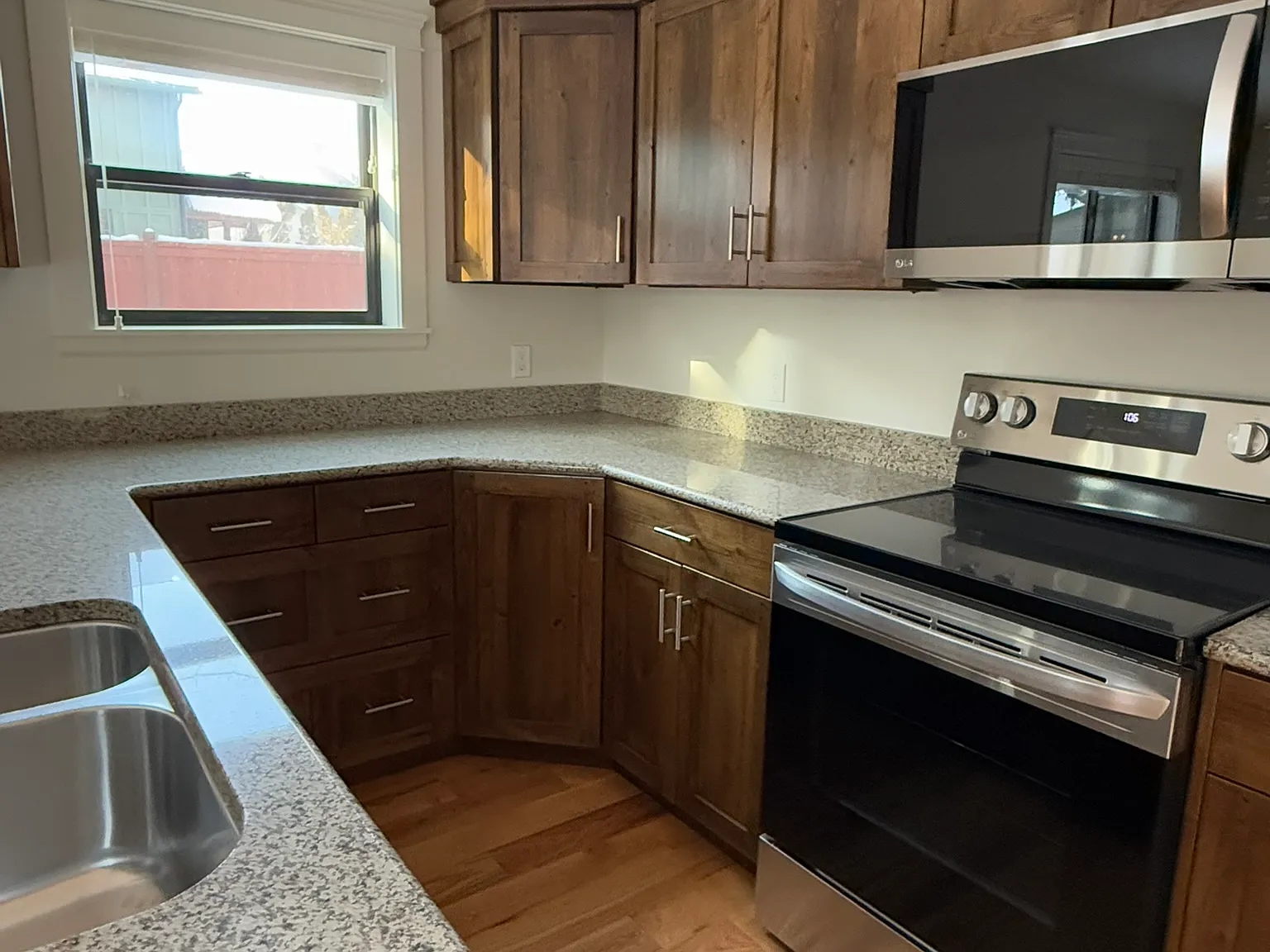 3 bed, 2.5 bath, 1620 sqft, $2,700 — Photo 4