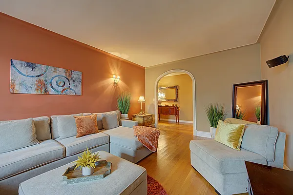 Sold by Landmarc Group | media 59