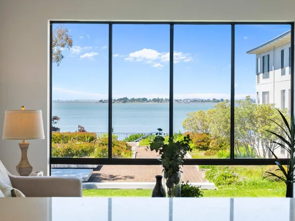 6 Captain Drive #329, Emeryville, CA 94608