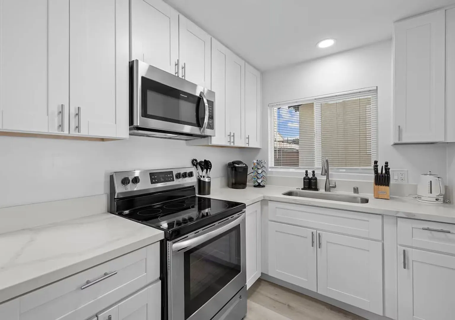 Your San Diego Home Base 2BD 1 BTH — Photo 4