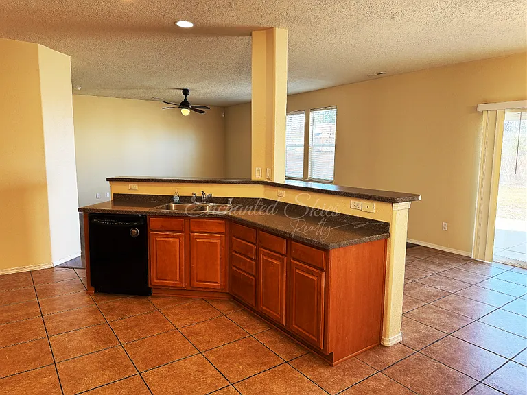 7905 Sierra Altos Pl NW — Photo 5