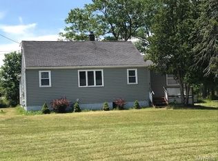 270 S Blossom Rd, Elma, NY 14059