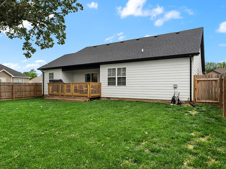 668 Pleasant Meadow Ln — Photo 6