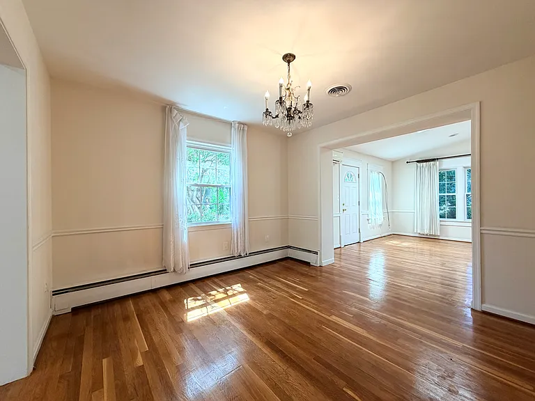 7529 Cayuga Ave — Photo 11