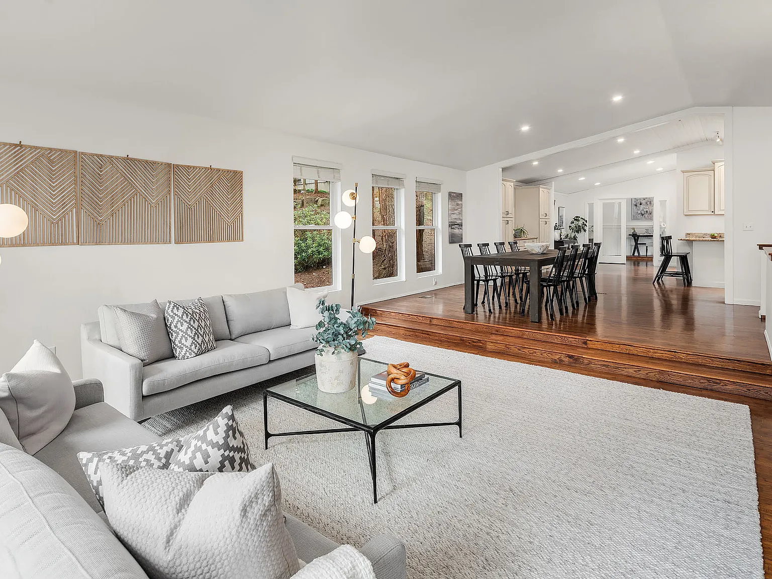 4 bed, 3160 sqft, $6,500 — Photo 3