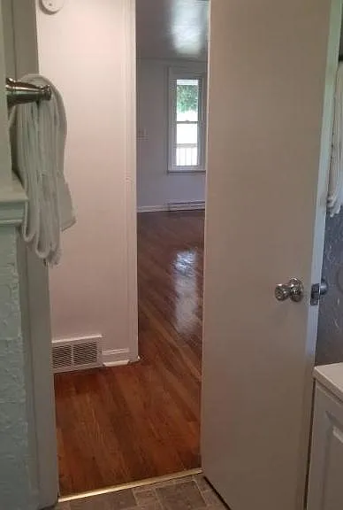 507 E Sanders St — Photo 35